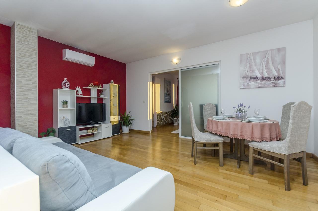 Apartments Bluesun オミシュ エクステリア 写真